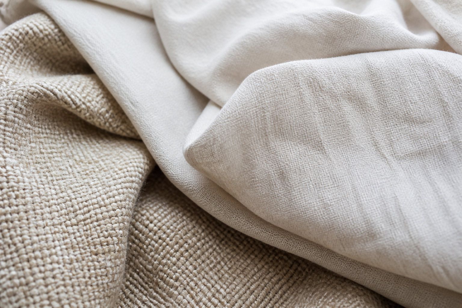 Confort et matières : Allier bien-être et élégance au quotidien